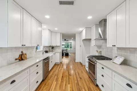 507 Bondstone Dr, Dallas, TX 75218
