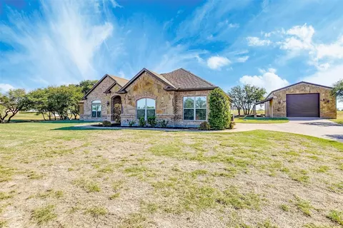253 Maral Ln, Azle, TX 76020