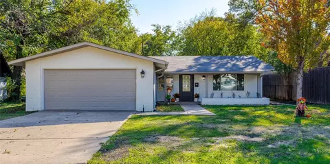 817 Brentwood Ln, Richardson, TX 75080