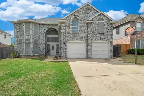 6200 Kingswood Dr, Arlington, TX 76001