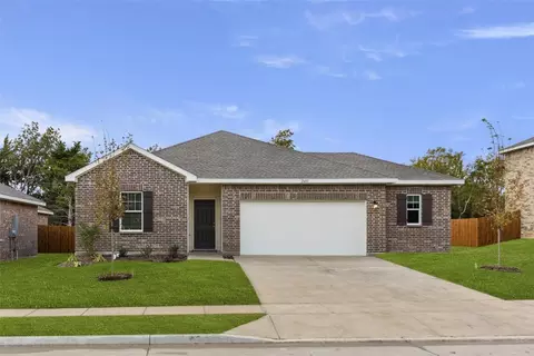 2401 Frio River Rd, Glenn Heights, TX 75154