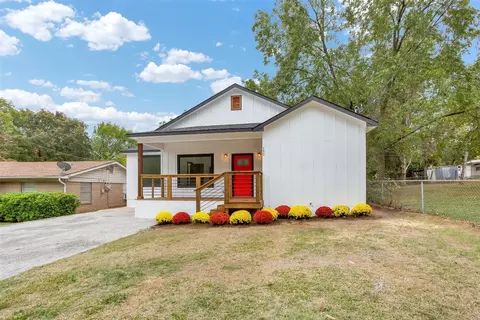 150 Preston Shores Dr, Pottsboro, TX 75076