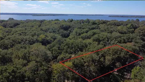 304 Comanche Trl, West Tawakoni, TX 75474