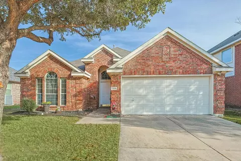 7205 Sunburst Trl, Denton, TX 76210