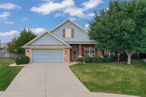 705 Date Ct, Burleson, TX 76028