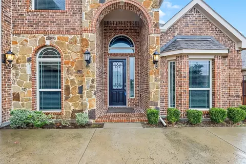 9805 Las Colina Ct, Fort Worth, TX 76179