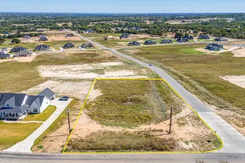 1020 N Agnes Rd, Springtown, TX 76082