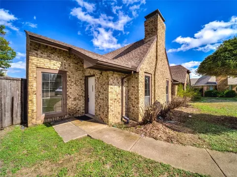 3903 Saint Christopher Ln, Dallas, TX 75287