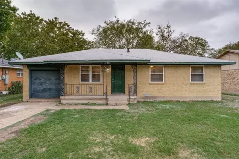 112 Evelyn St, Desoto, TX 75115