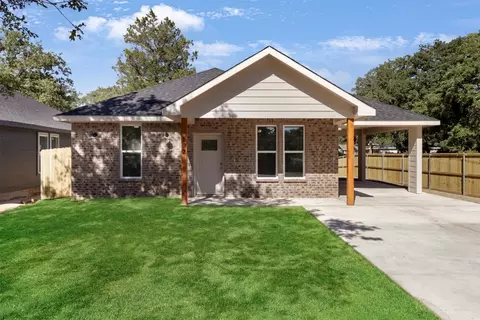 102 Aztec Dr, Mabank, TX 75156