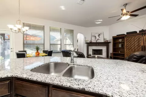 6159 Baggins St, Fort Worth, TX 76179