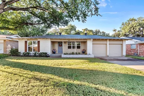 417 Patricia Rd, Hurst, TX 76053