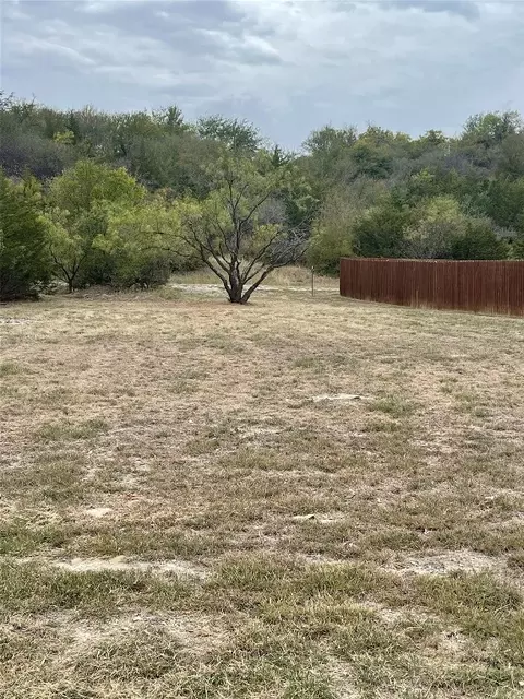 12 Lanai Circle, Runaway Bay, TX 76426