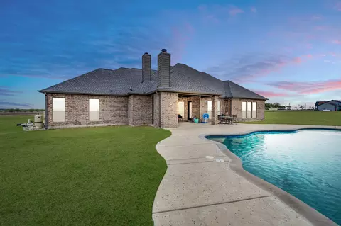 430 Forreston Rd, Waxahachie, TX 75165