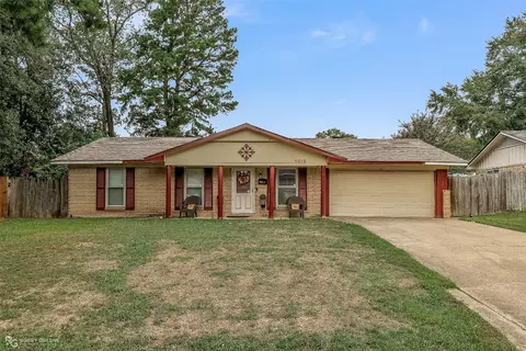 9038 Sara Ln, Shreveport, LA 71118