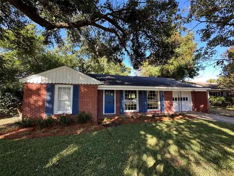 3636 Gilbert Dr, Shreveport, LA 71104