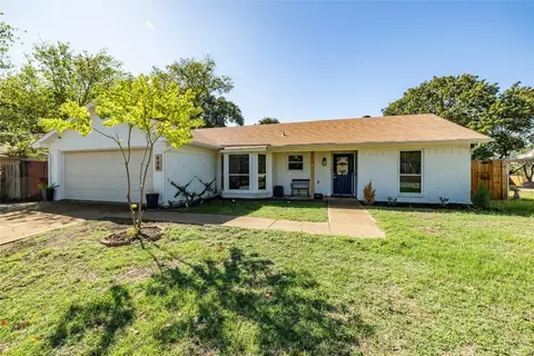 408 E Oak St, Aledo, TX 76008