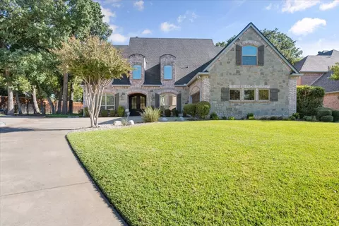 714 Glen Abbey Dr, Mansfield, TX 76063