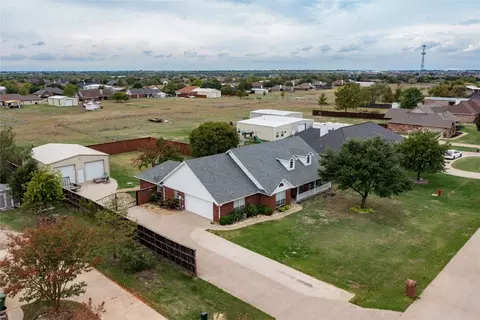 9766 Stonehearth Ln, Forney, TX 75126