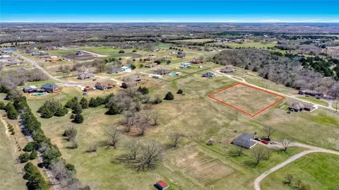 8 Meadow Hill Ln, Sherman, TX 75090
