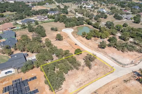 401 Claire Ct, Copper Canyon, TX 76226