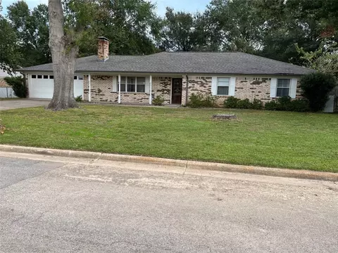 438 Pamela Dr, Mineola, TX 75773