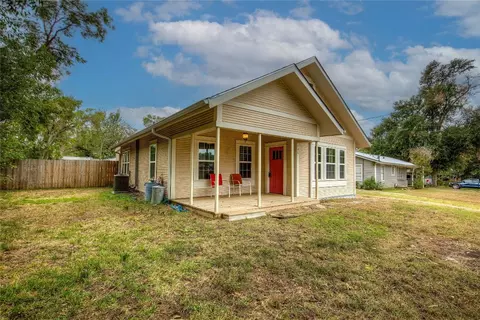 706 E James St, Wills Point, TX 75169