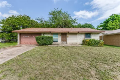 337 Meadowhill Dr, Garland, TX 75043