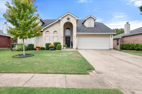 3425 Charing Cross Rd, Midlothian, TX 76065