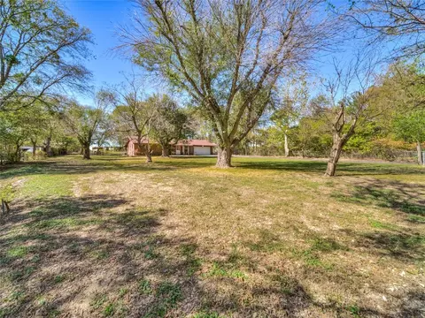 1405 S Westmoreland Rd, Desoto, TX 75115