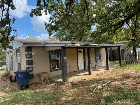 5117 Miller Ave, Fort Worth, TX 76119