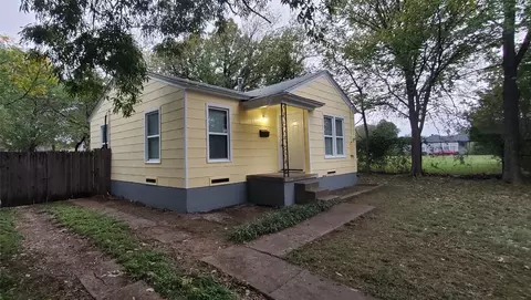 4030 Glenhaven Blvd, Dallas, TX 75211