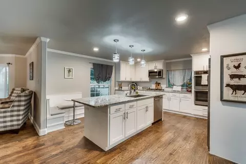 1212 W Jefferson St, Waxahachie, TX 75165
