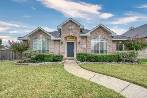 5102 Summertree Ct, Garland, TX 75043