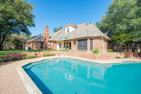 309 Wingate Ct, Hurst, TX 76054