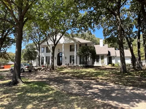 2829 Rainforest Ct, Southlake, TX 76092