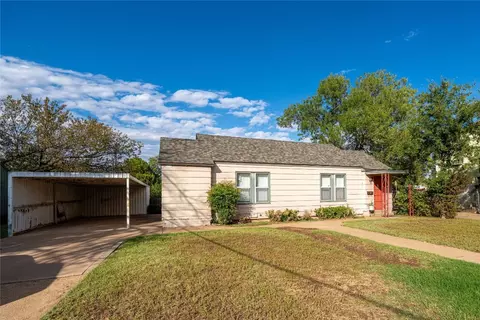 1115 E Wells St, Stamford, TX 79553