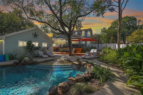 310 N College St, Mckinney, TX 75069