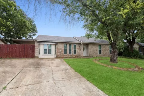 6807 Umphress Ct, Dallas, TX 75217