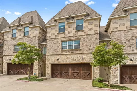 2700 Club Ridge Dr #9, Lewisville, TX 75067