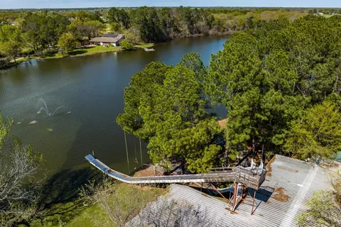 208 Levee Dr, Gun Barrel City, TX 75156