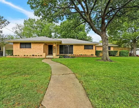 1821 Greendale Dr, Dallas, TX 75217