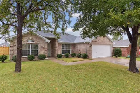 608 Sunfish Dr, Crowley, TX 76036