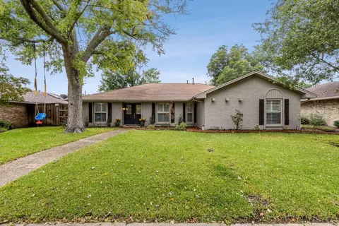 7862 La Cabeza Dr, Dallas, TX 75248