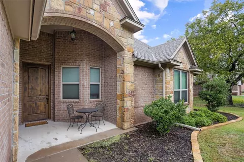 4010 Angelina Ct N, Granbury, TX 76049