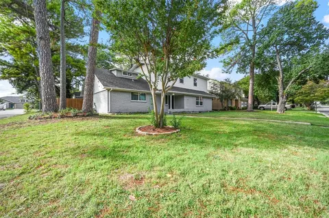 2318 Foxcroft Cir, Denton, TX 76209