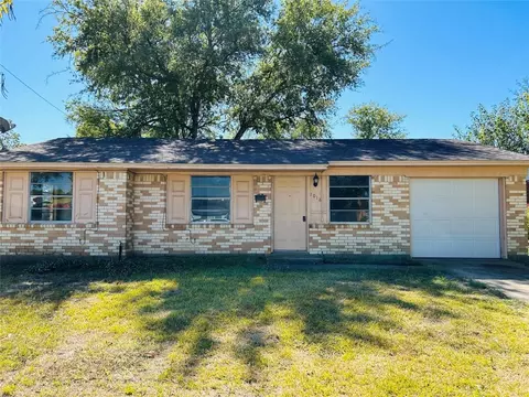 1018 Susan Dr, Garland, TX 75040