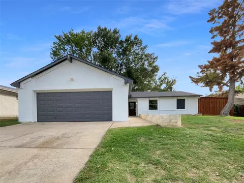 6502 Greenspring Dr, Arlington, TX 76016