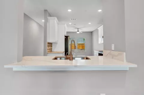 301 Rolling Hills Ln, Farmersville, TX 75442