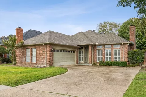 2713 Big Oaks Dr, Garland, TX 75044